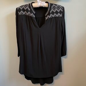 Spence Bohemian Western Tunic Top Size S Black w White Embroidered Design